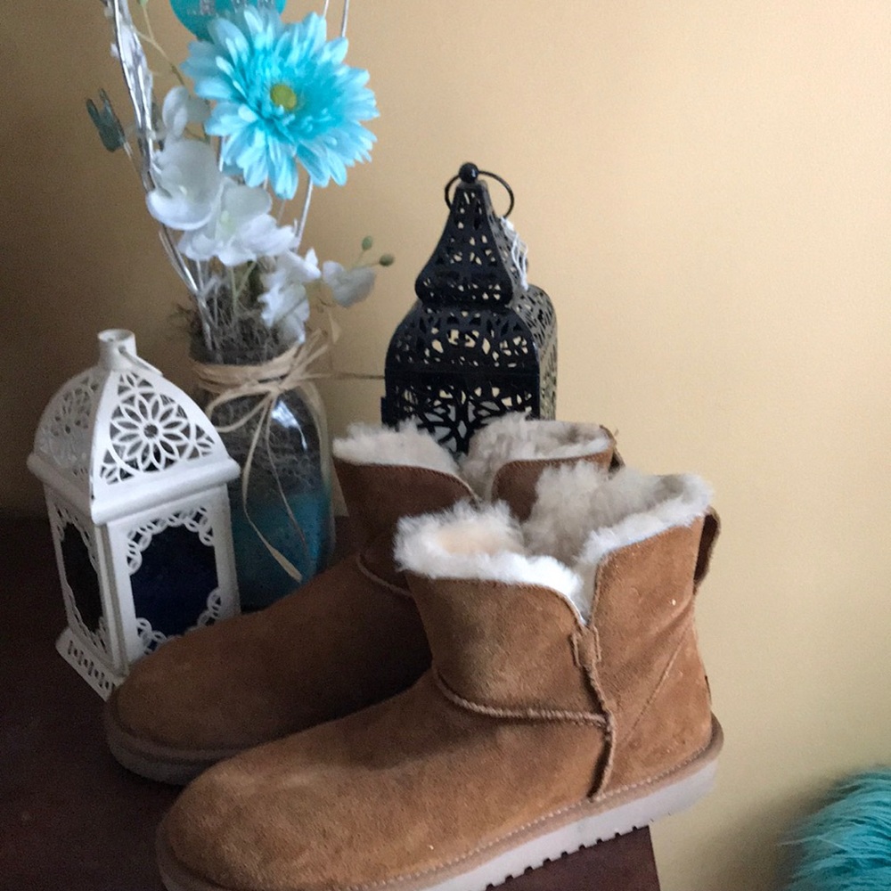 Short koolaburra by ugg boots